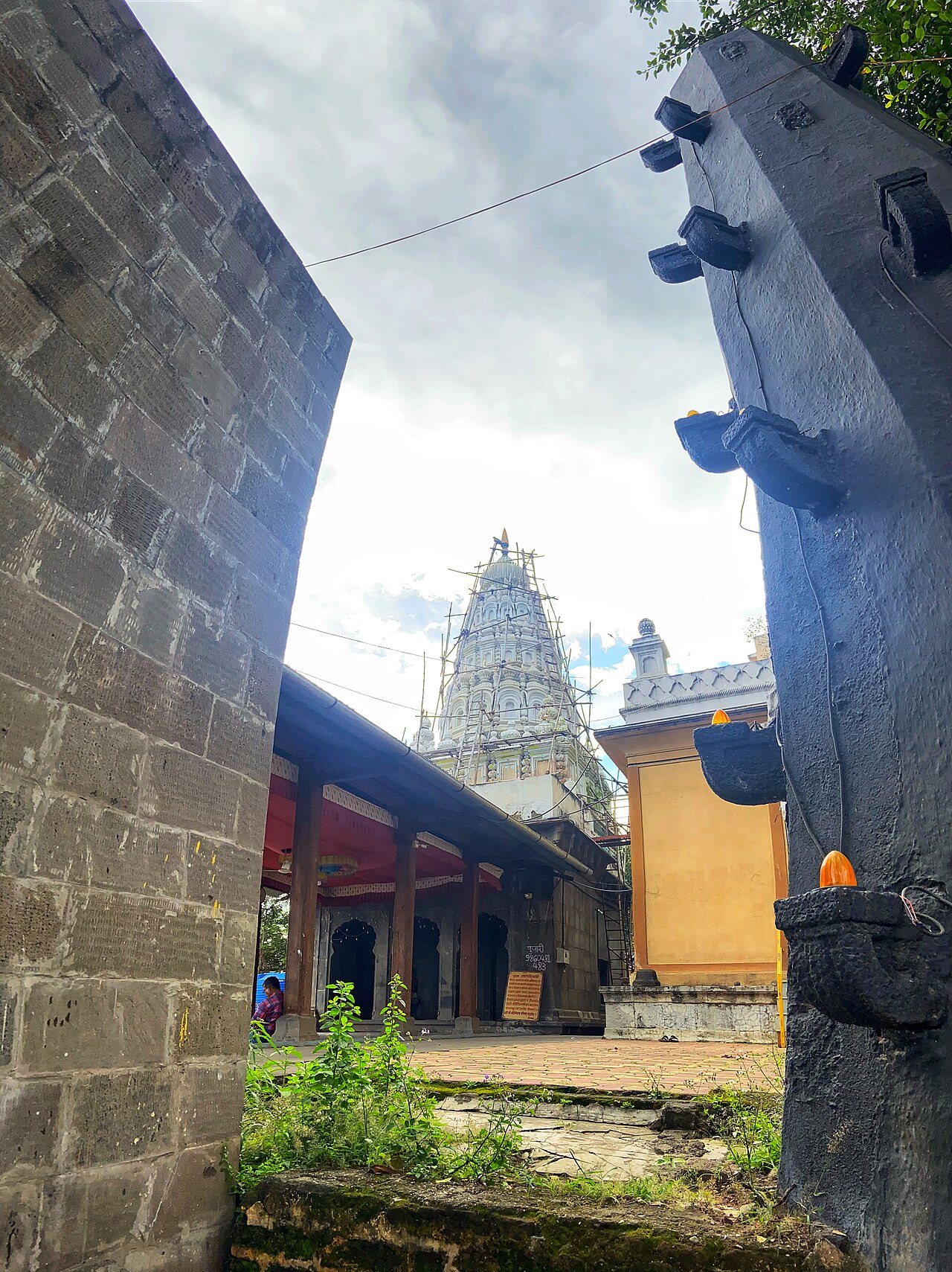 Vriddheshwar Temple and Ghats