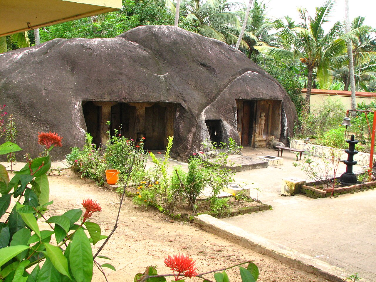 Kottukal cave temple
