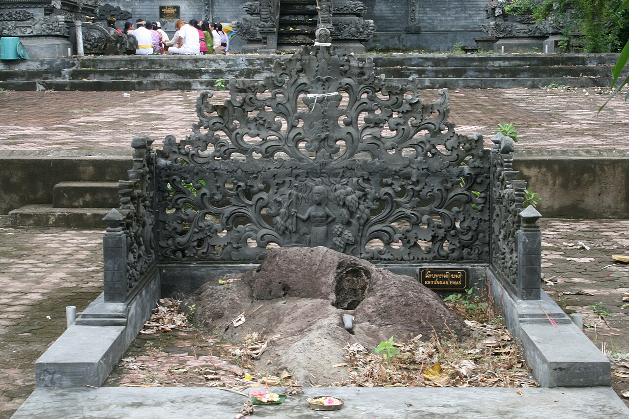 Pura Ratu Sakti Pancering Jagat Trunyan