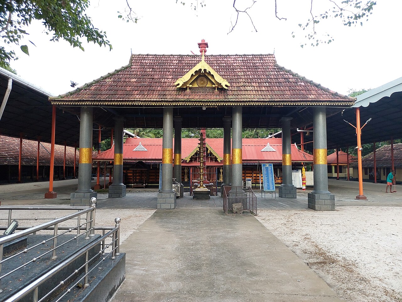Thiru Iranikkulam Kalathil Temple