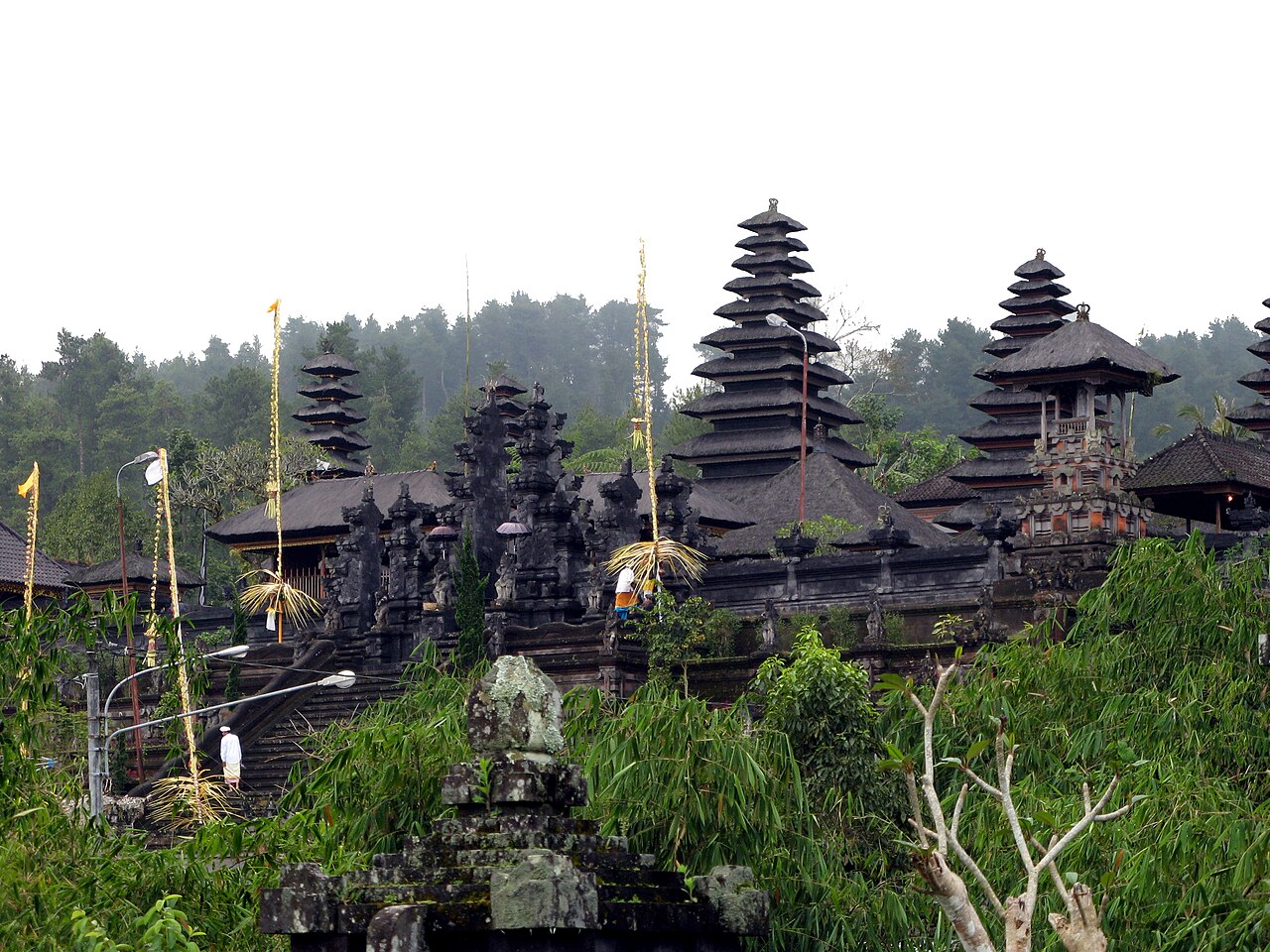 Pura Batu Madeg