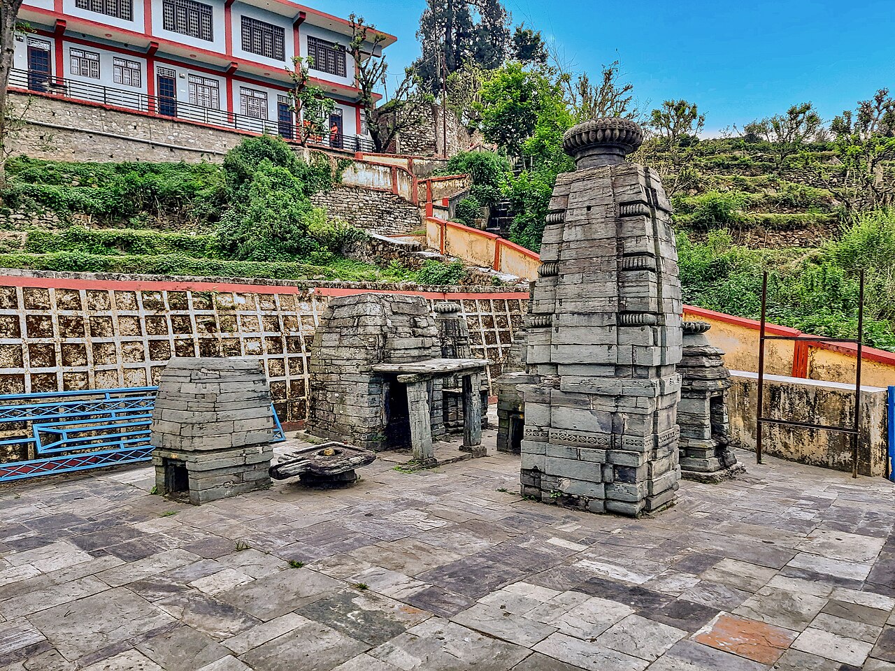 Vaitarani Kund and Temples, Gopeshwar