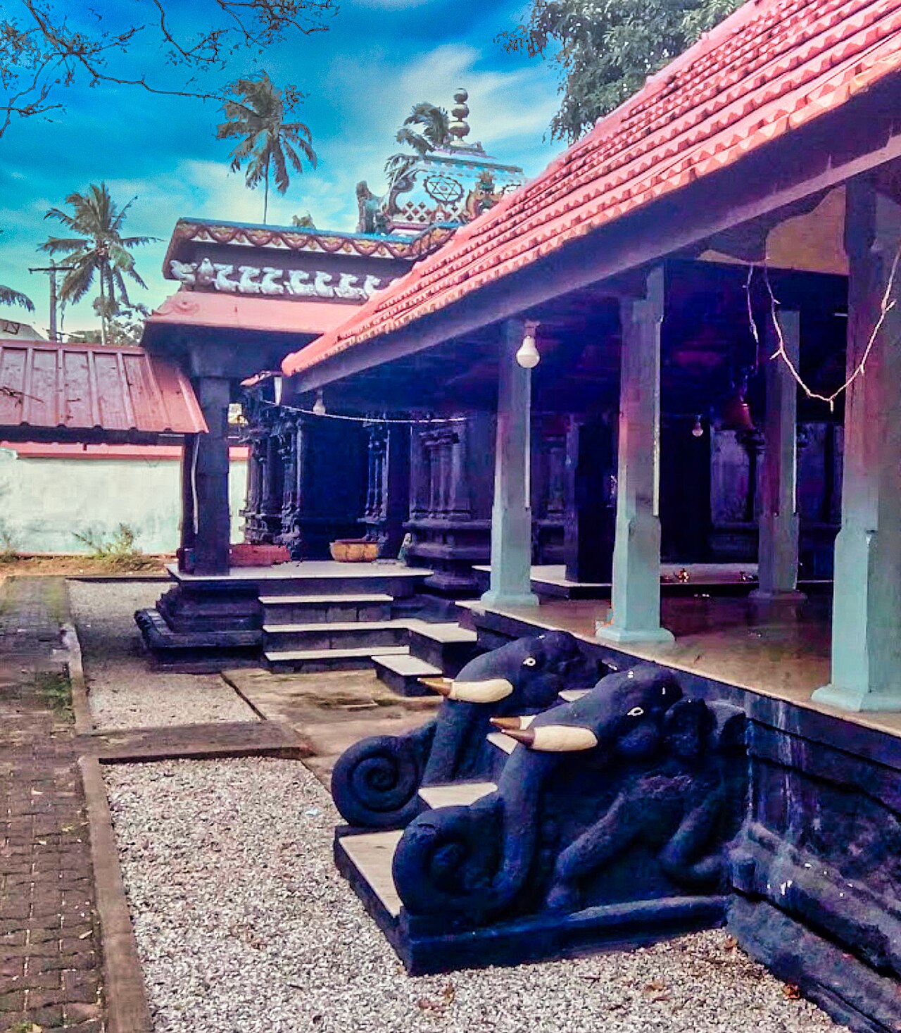 Pandakasala Pukayila Ganapati Temple