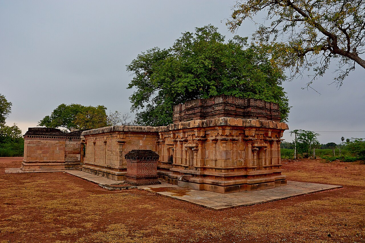 Ruined Siva Temple, Kulathur