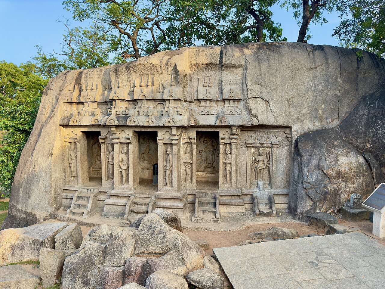 Trimurti cave temple