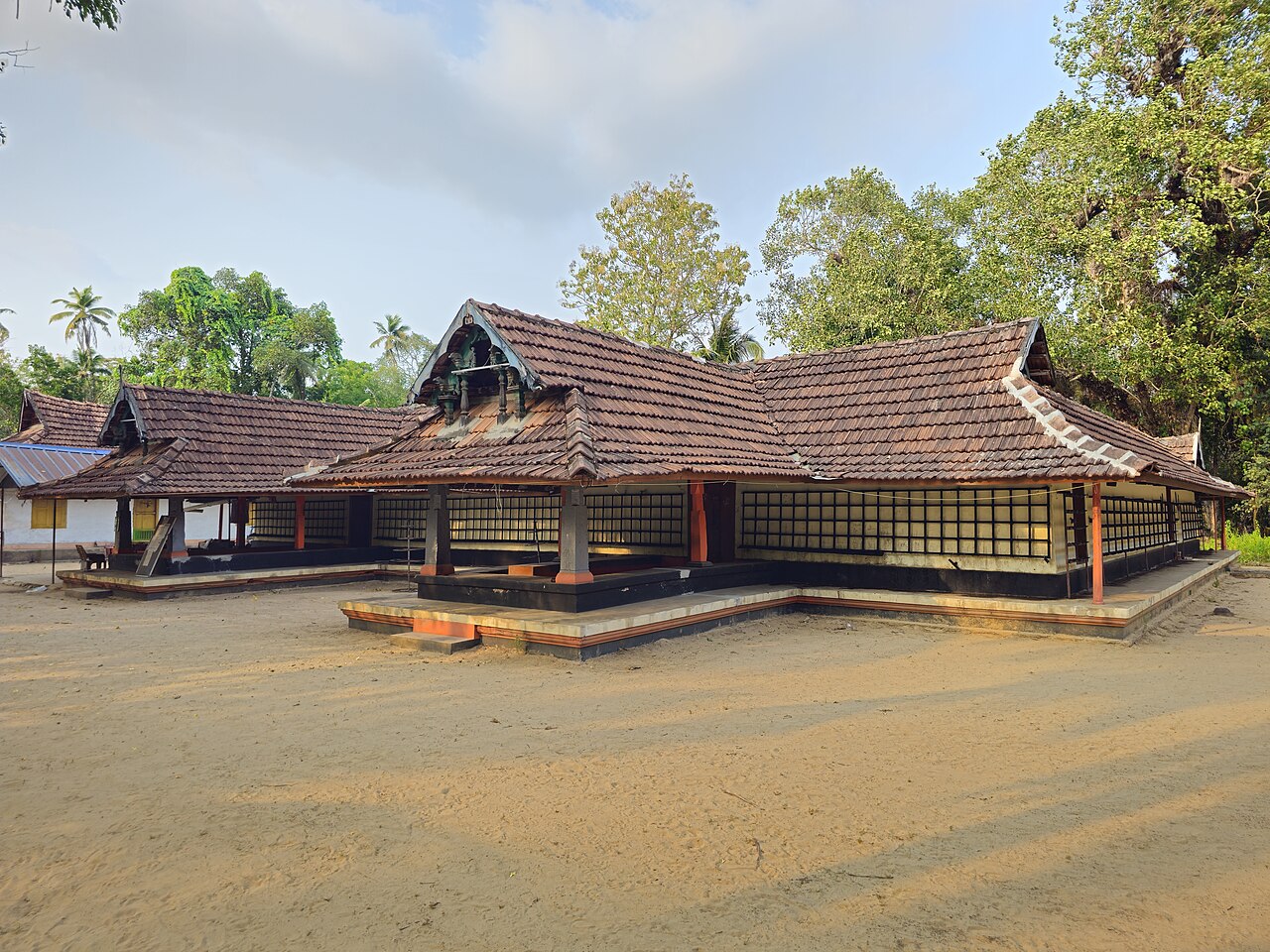 Cherakulangara temple