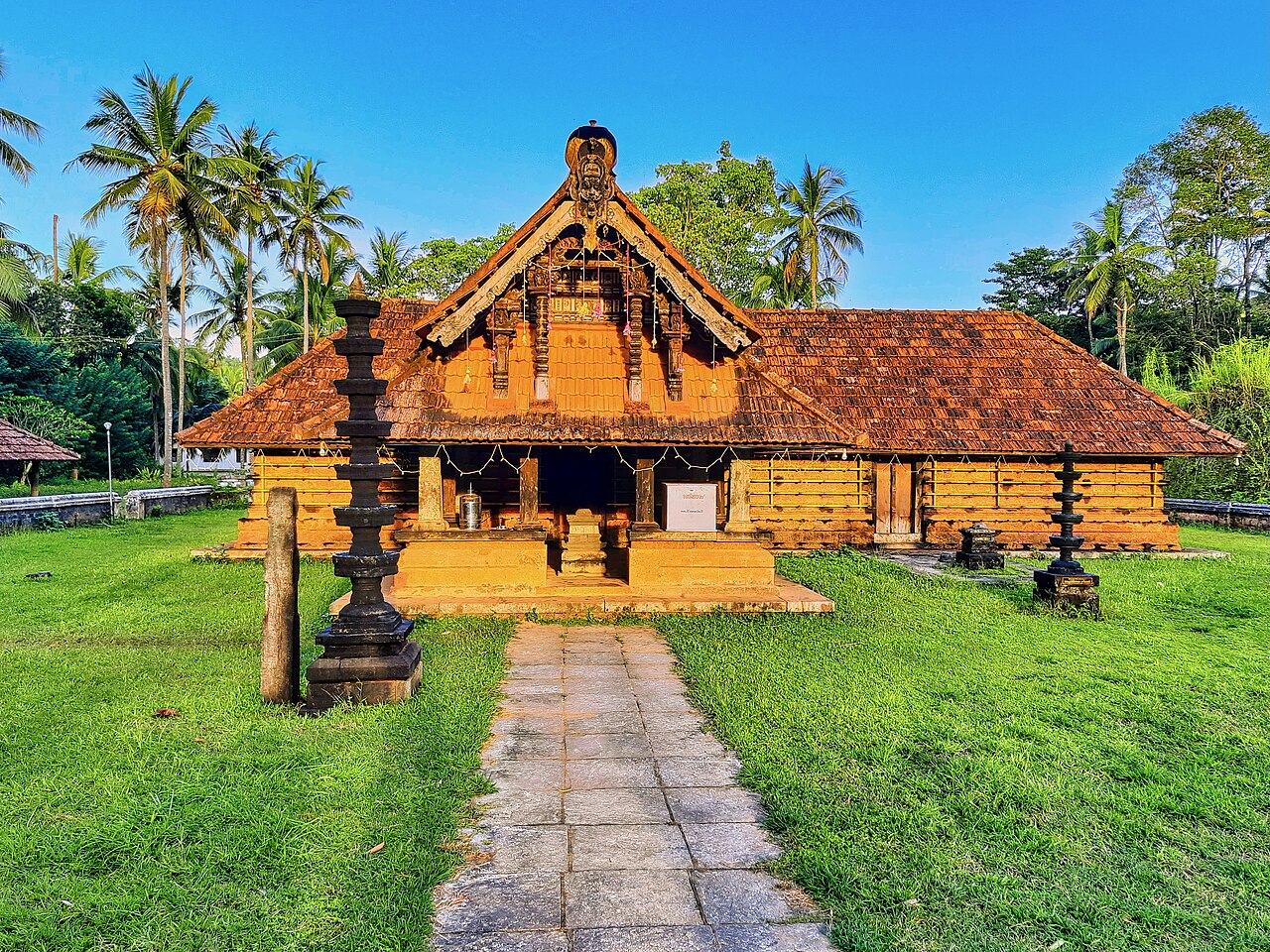 Paradevata Temple, Kalpathoor Kerala