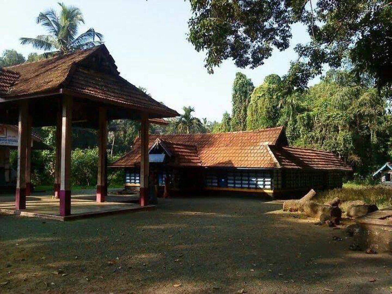 Othara Puthukulangara Devi Kshethram