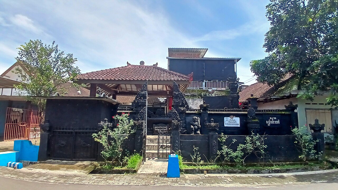 Pura Dwijati