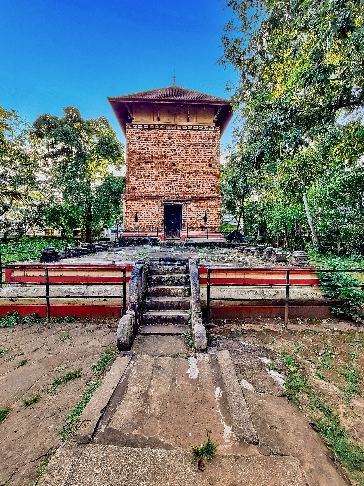 Kilatali Siva Temple, Tiruvancikulam Kodungallur