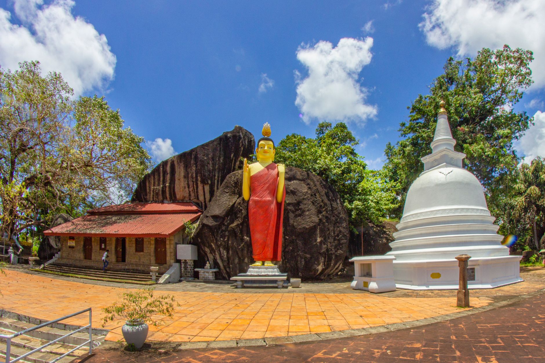 AriHaraPuthira Ayyanar Temple