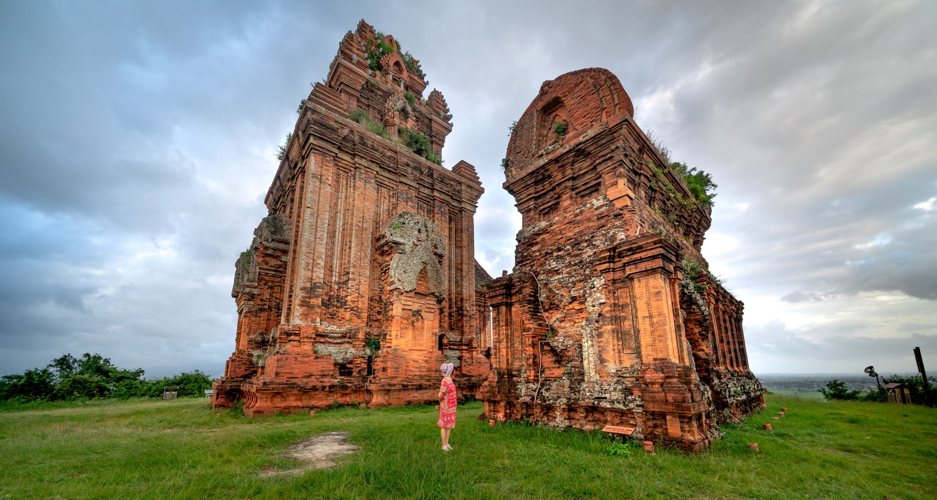 Banh It Cham Towers