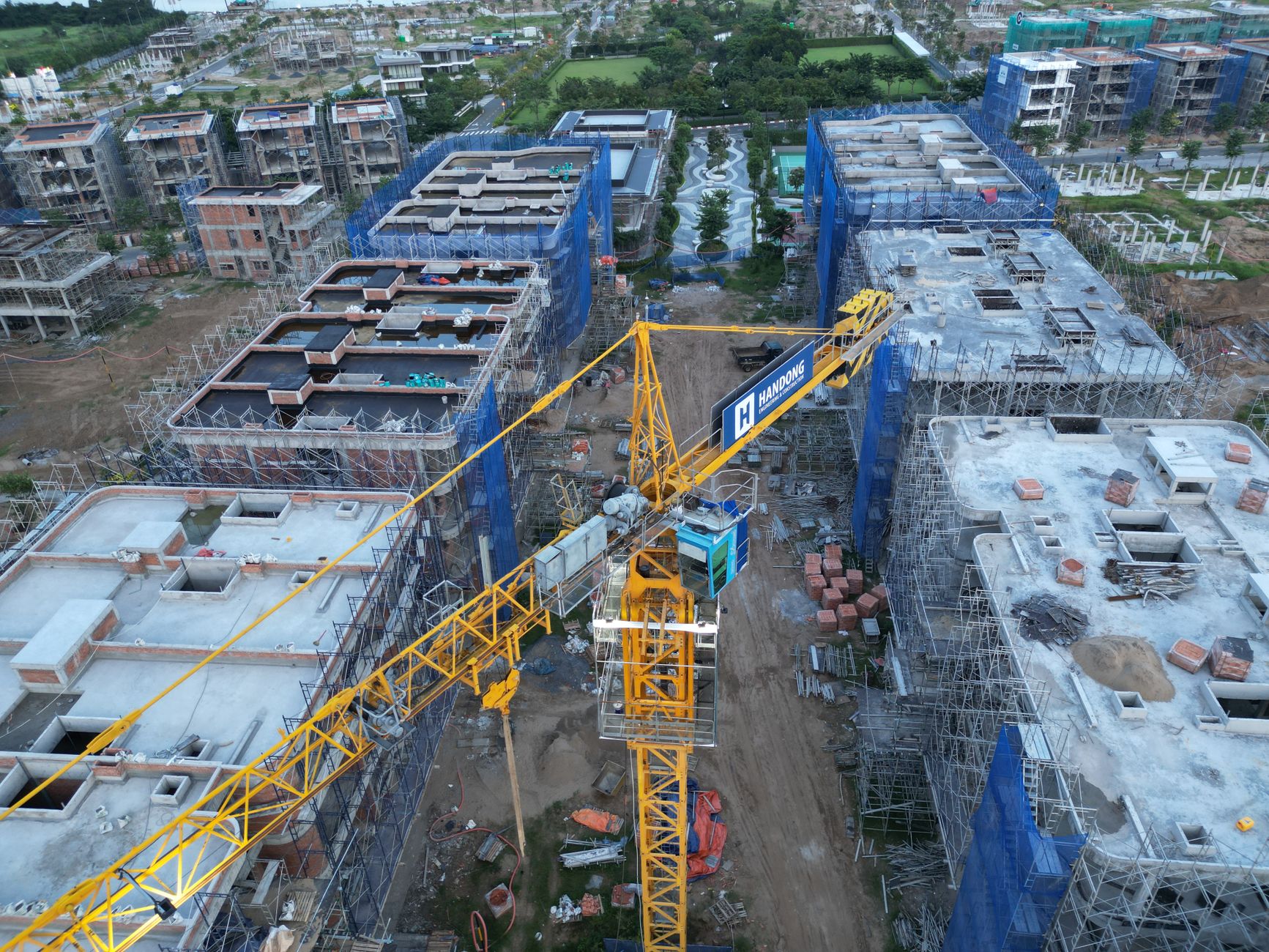 Duong Long Cham Towers