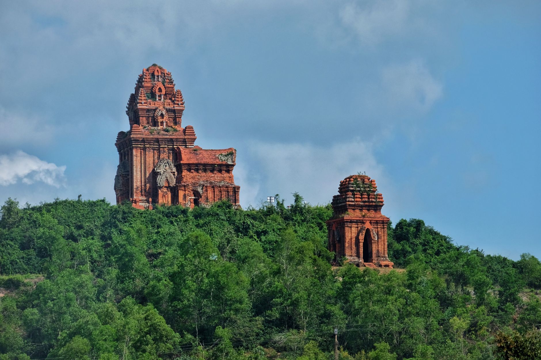 Binh Lam Cham Tower