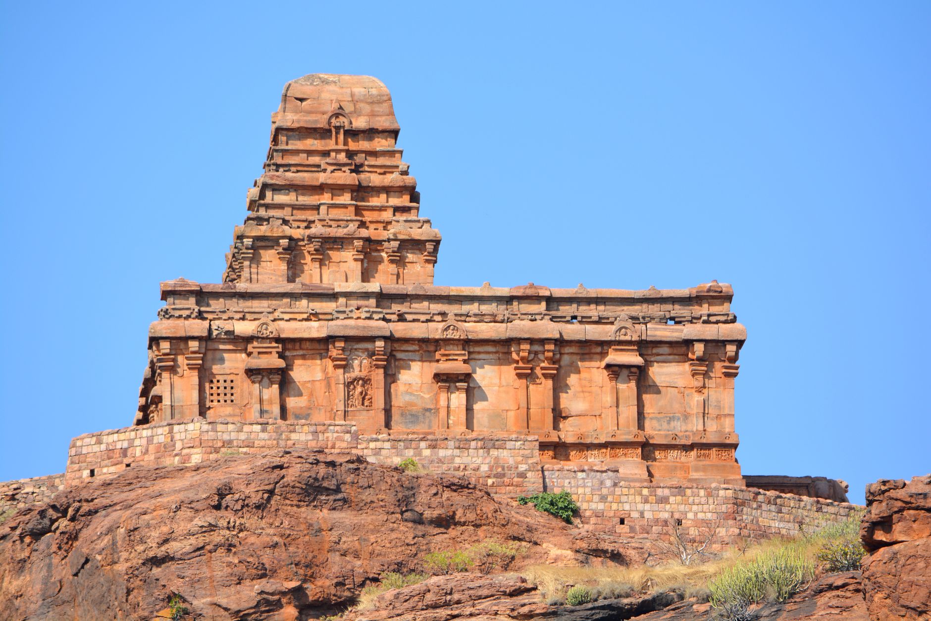 Madai Vadukunda Shiva Temple