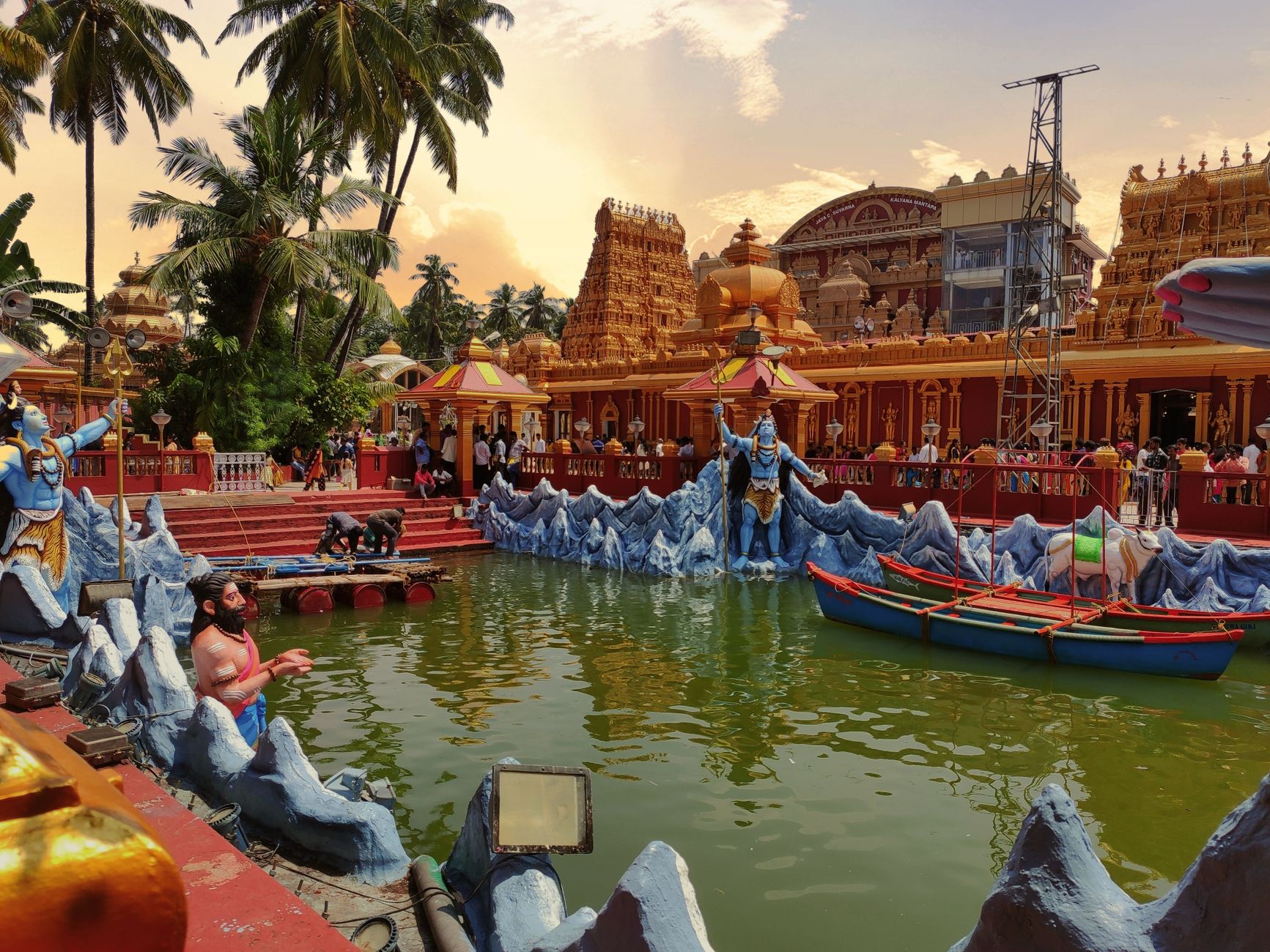 Aimpathirukandy shrine