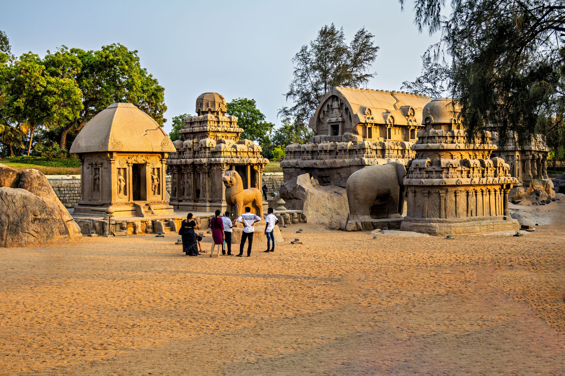 Arthanarisvarar Temple, Ezhumur