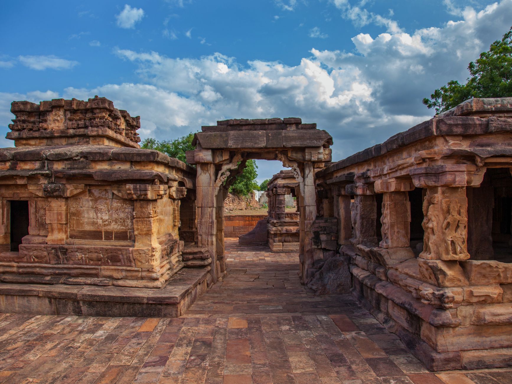 Devrani Jethani temples and ruins, Tala